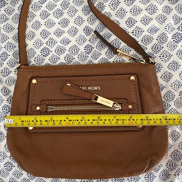 SOLD - Michael Kors Brown Gilmore Cross Body Bag - Picture 4 of 13
